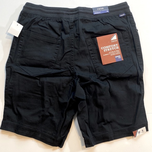 Izod SZ 30 Black Modern Fit Pull On Flat Front Shorts New D34 - Picture 2 of 10